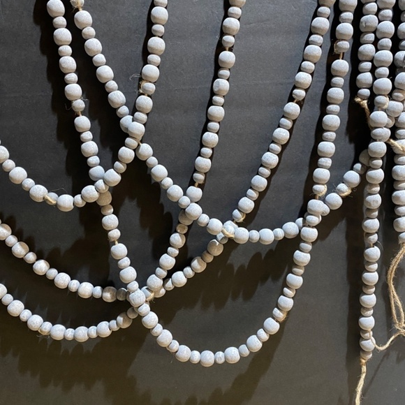 Natural Wooden Bead Garlands on Jute Lot of 5 Gray 74", Beads: ⅜" and ⅝" - Picture 9 of 10